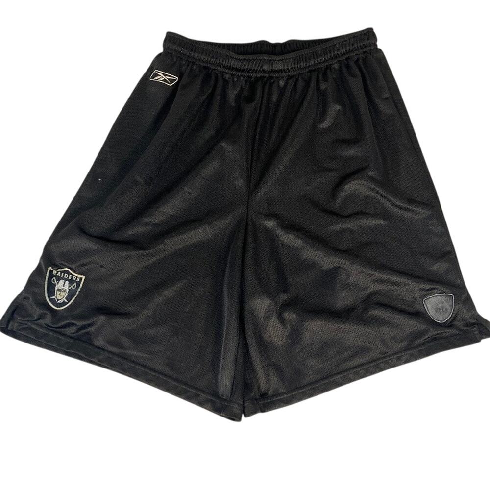 Vintage Oakland Raiders Practice Shorts Y2K Black Embroidered Logo
Mesh Shorts L